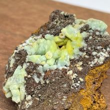 Plumbogummite