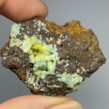 Plumbogummite